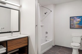 Everhome Suites Portsmouth - Newington