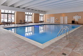 Holiday Inn New London North