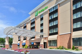 Holiday Inn New London North