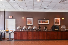 Holiday Inn New London North