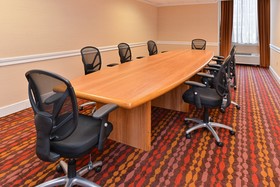 Holiday Inn New London North
