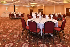 Holiday Inn New London North