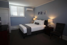 Homestead Inn