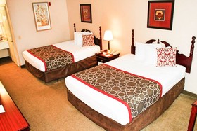 Hilltop Inn & Suites