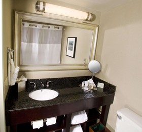 DoubleTree by Hilton Hotel Norwalk