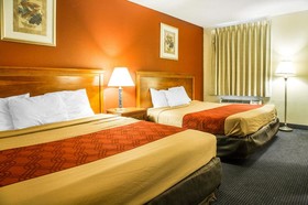 Red Carpet Inn Norwalk