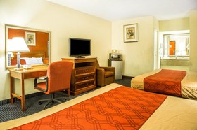 Red Carpet Inn Norwalk