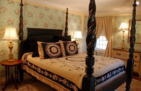 Bee and Thistle Inn and Lounge
