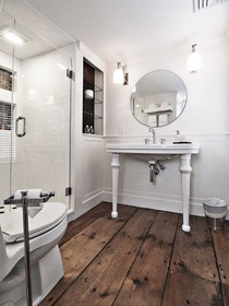 James Pharmacy Bed & Breakfast