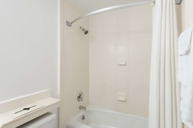 Super 8 by Wyndham Old Saybrook