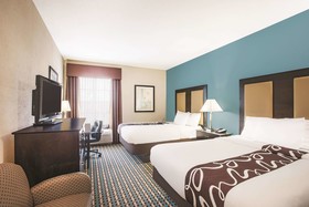 La Quinta Inn & Suites by Wyndham Stonington-Mystic Area