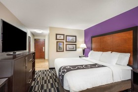 La Quinta Inn & Suites by Wyndham Norwich-Plainfield-Casino