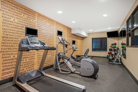 La Quinta Inn & Suites by Wyndham Norwich-Plainfield-Casino