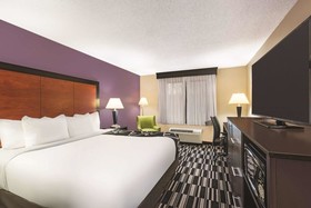 La Quinta Inn & Suites by Wyndham Norwich-Plainfield-Casino