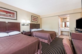 Howard Johnson by Wyndham Hartford South – Rocky Hill