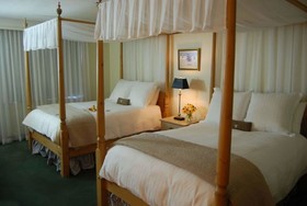 Simsbury Inn
