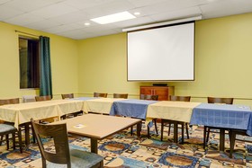 Days Inn by Wyndham Southington