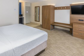 Holiday Inn Express Southington