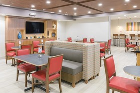 Holiday Inn Express Southington