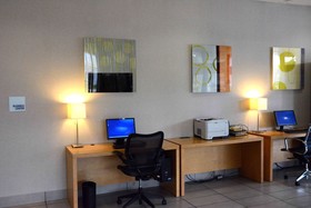 Holiday Inn Express & Suites Stamford