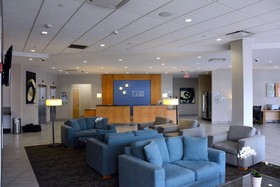 Holiday Inn Express & Suites Stamford