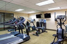 La Quinta Inn & Suites by Wyndham Stamford / New York City