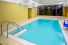 La Quinta Inn & Suites by Wyndham Stamford / New York City