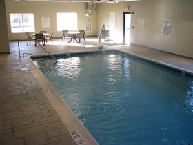 Holiday Inn Express Vernon - Manchester