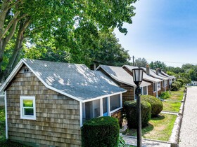 Marina Bay Cottages
