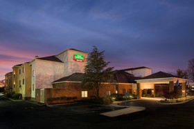Courtyard by Marriott New Haven Orange/Milford