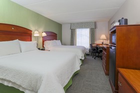 Hampton Inn & Suites