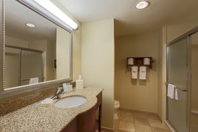 Hampton Inn & Suites