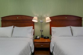 Hampton Inn & Suites