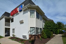Motel 6