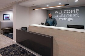 Hampton Inn Hartford/Airport