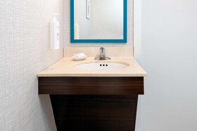 Hampton Inn Hartford/Airport