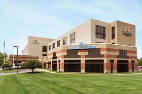 DoubleTree by Hilton Hotel Hartford-Bradley Airport