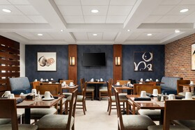 DoubleTree by Hilton Hotel Hartford-Bradley Airport
