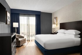 DoubleTree by Hilton Hotel Hartford-Bradley Airport
