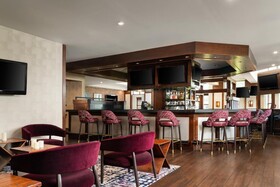 DoubleTree by Hilton Hotel Hartford-Bradley Airport