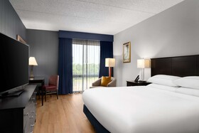 DoubleTree by Hilton Hotel Hartford-Bradley Airport
