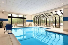 DoubleTree by Hilton Hotel Hartford-Bradley Airport
