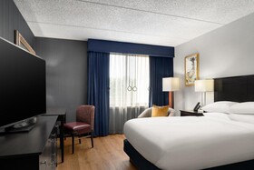 DoubleTree by Hilton Hotel Hartford-Bradley Airport