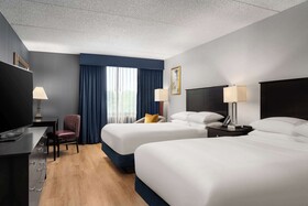 DoubleTree by Hilton Hotel Hartford-Bradley Airport