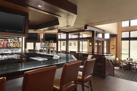 DoubleTree by Hilton Hotel Hartford-Bradley Airport