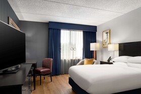 DoubleTree by Hilton Hotel Hartford-Bradley Airport