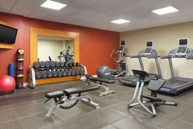 DoubleTree by Hilton Hotel Hartford-Bradley Airport