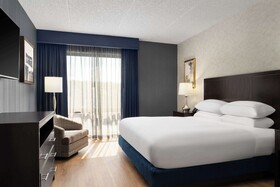 DoubleTree by Hilton Hotel Hartford-Bradley Airport