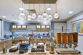 Homewood Suites by Hilton Hartford / Windsor Locks
