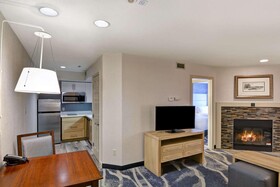 Homewood Suites by Hilton Hartford / Windsor Locks